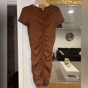 H&M Divided Chestnut Ribbed Tee